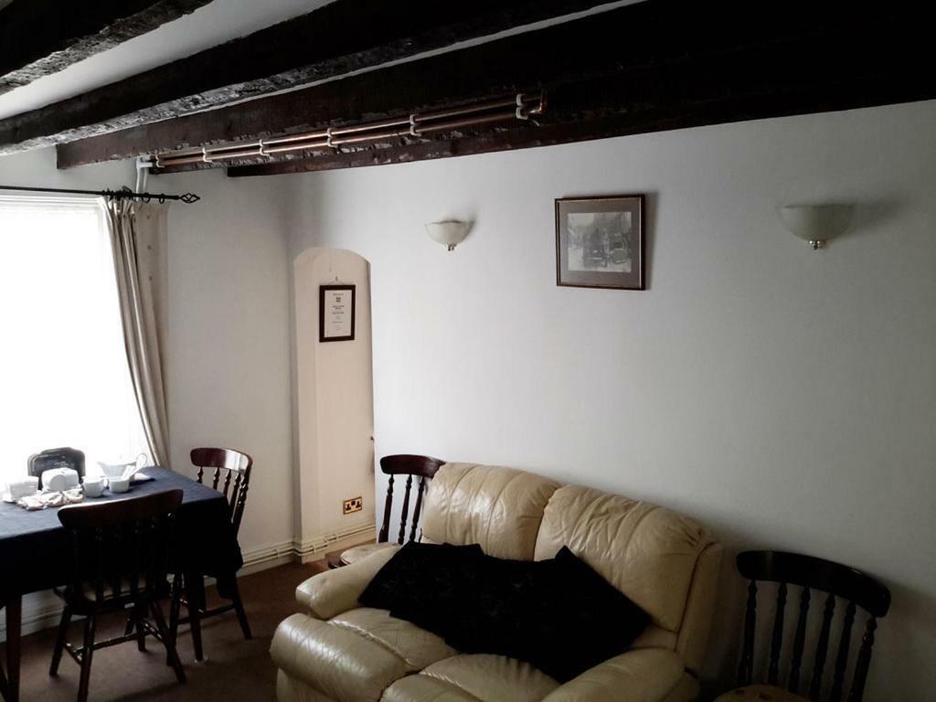Lupine Cottage Уитби Екстериор снимка
