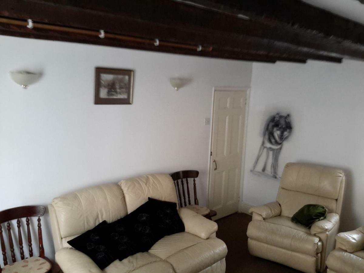 Lupine Cottage Уитби Екстериор снимка